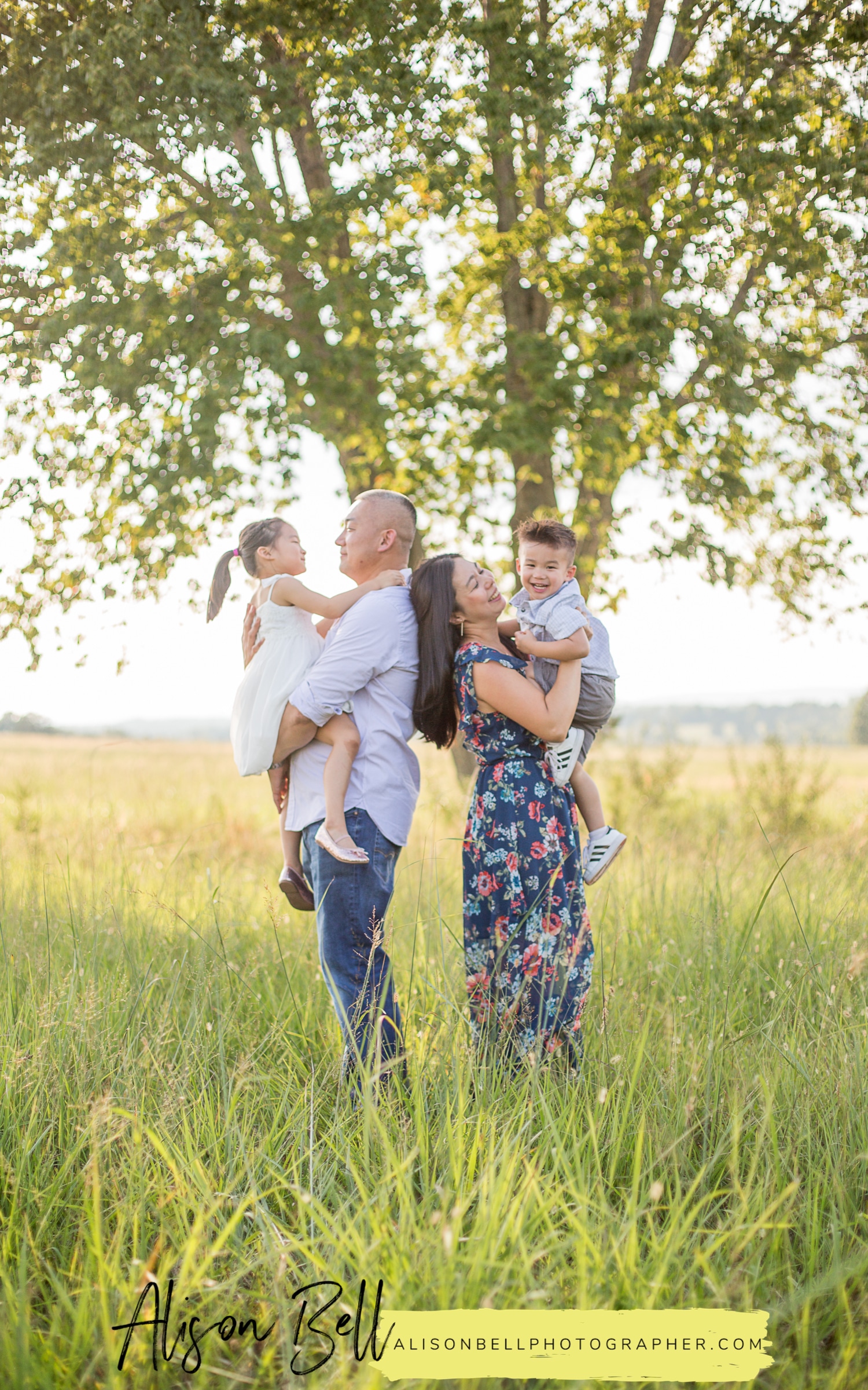 Half Priced mini family session at Manassas Battlefield, Virginia by Alison Bell, Photographer. Family photographer, family photography, Northern Virginia, NOVA, #alisonbellphotog alisonbellphotographer.com