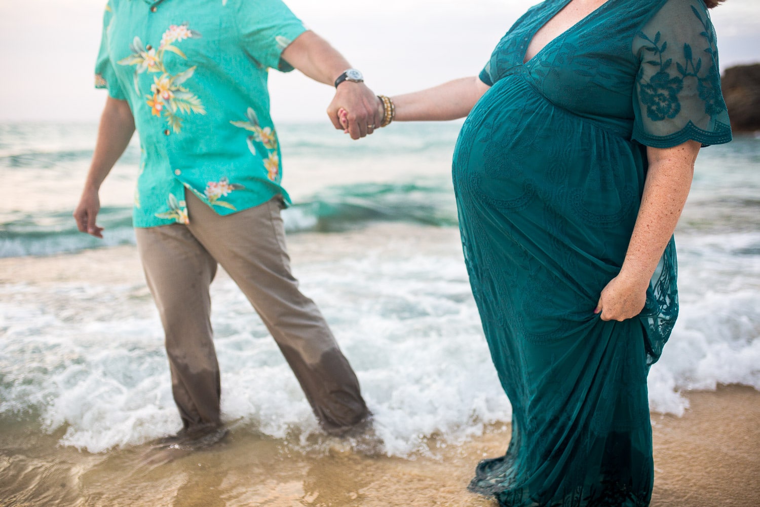Maternity pregnancy photos on the beach in Okinawa Japan by Alison Bell Photographer.