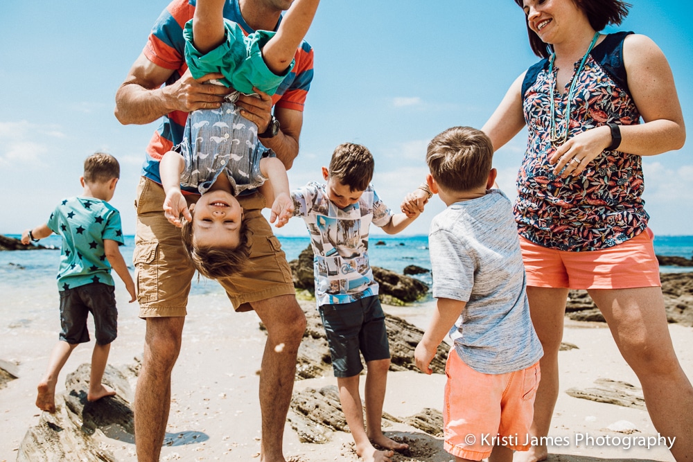 Alison Bell, Kin, beach, blue water, family, child, kid photography, kin town