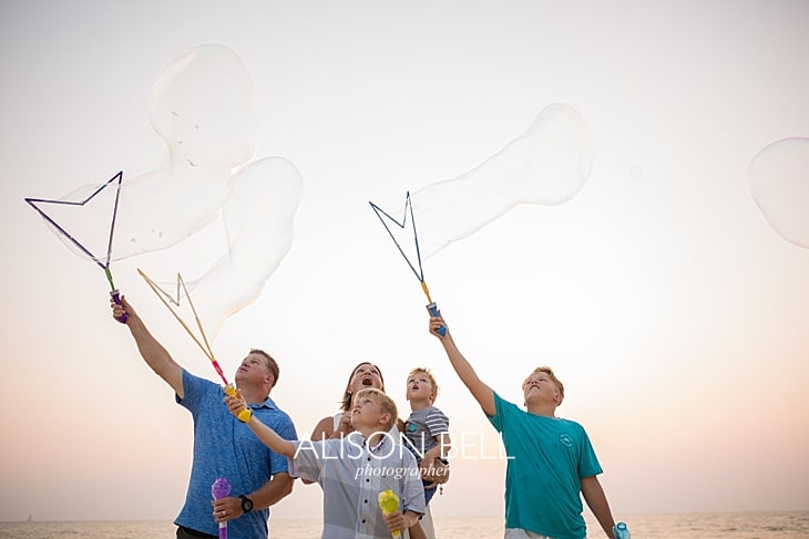 Alison Bell Photographer, beach, boys, family, bubbles, okinawa, family, photographer