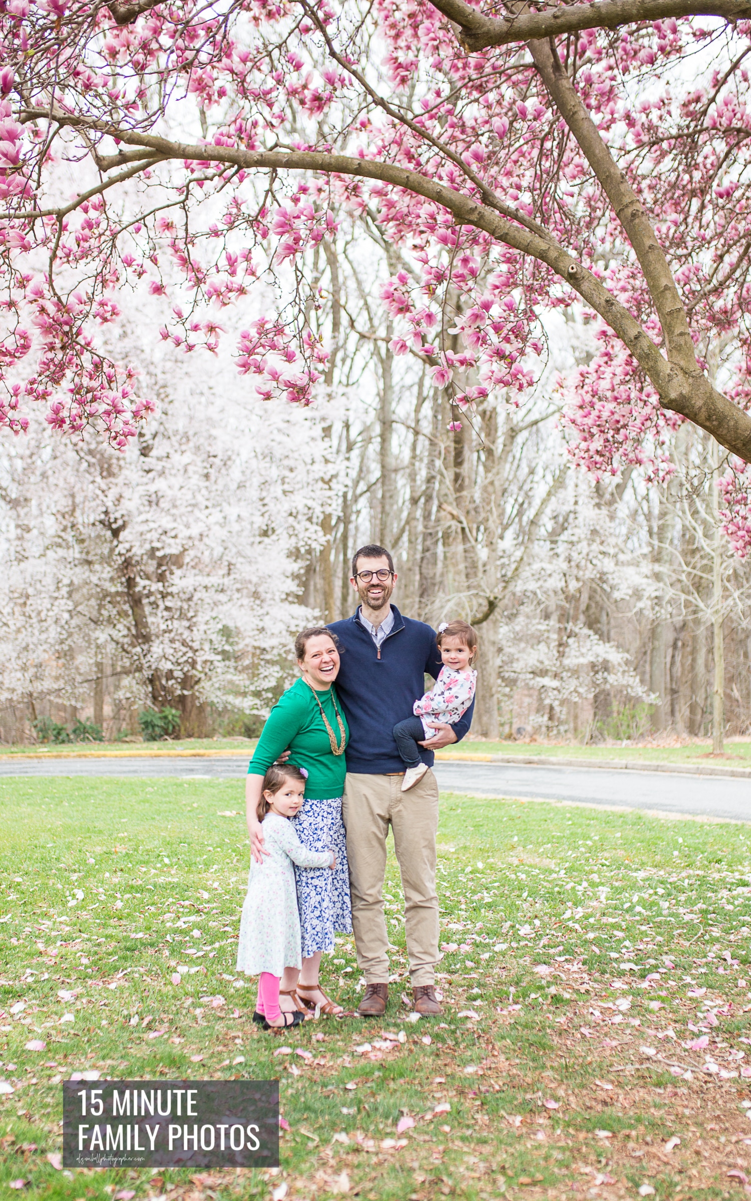 Half Price Couples Family Mini Sessions on Marine Corps Base Quantico with Spring saucer magnolia blossoms by Alison Bell, Photographer. Alisonbellphotographer.com