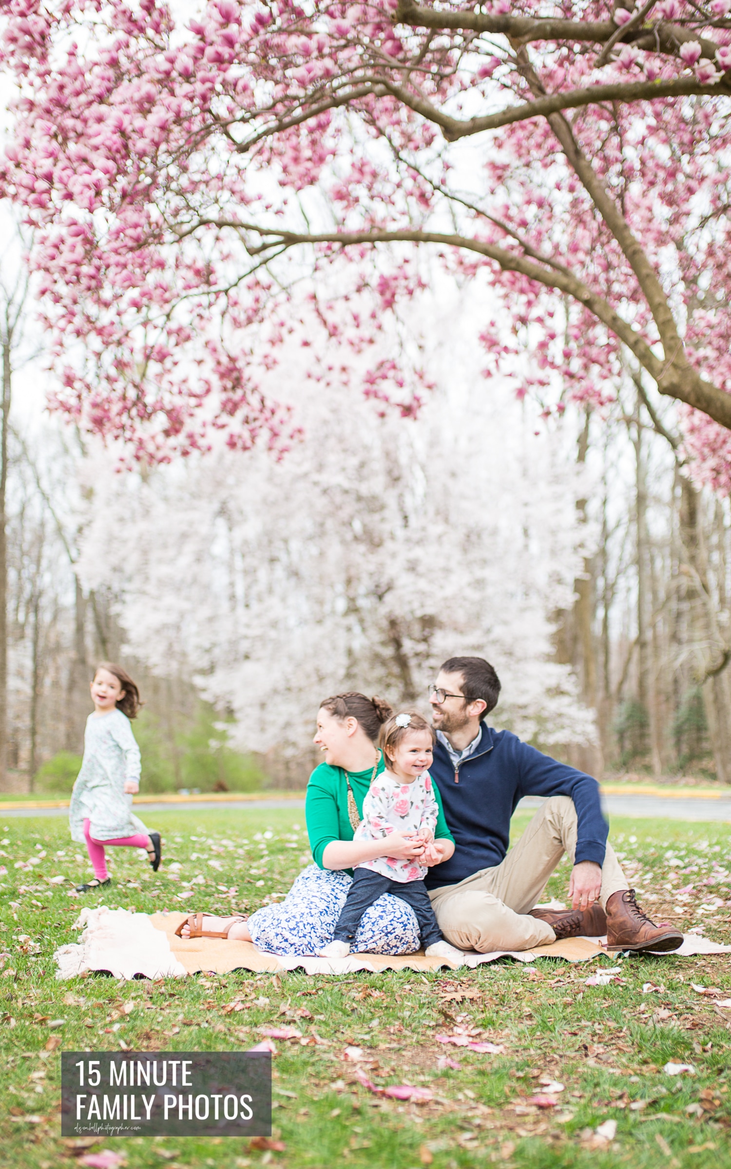 Half Price Couples Family Mini Sessions on Marine Corps Base Quantico with Spring saucer magnolia blossoms by Alison Bell, Photographer. Alisonbellphotographer.com
