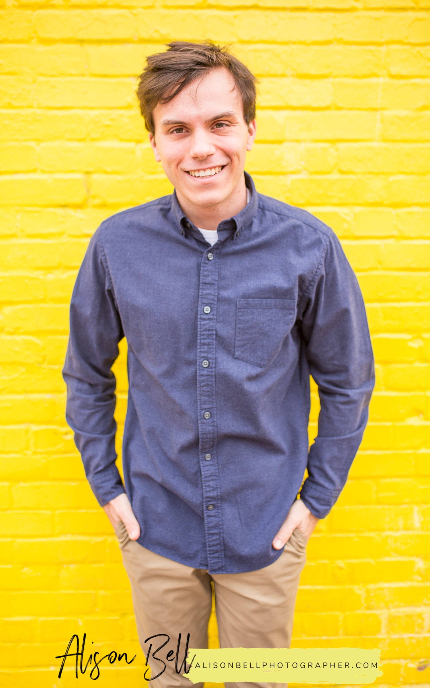 Senior boy photo session in Old Town Alexandria, VA by Alison Bell, Photographer. Alisonbellphotographer.com