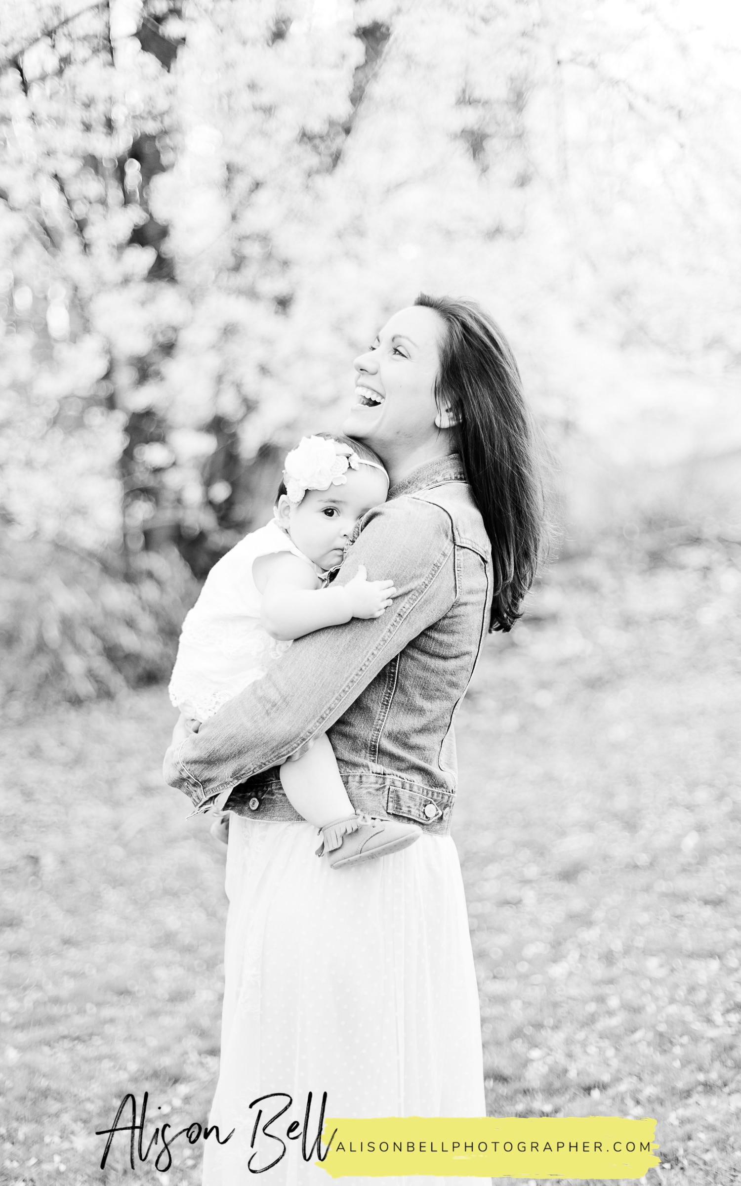 Baby's first birthday and cake smash photo session with the whole family by Alison Bell, Photographer on Quantico Marine Corps base. alisonbellphotographer.com