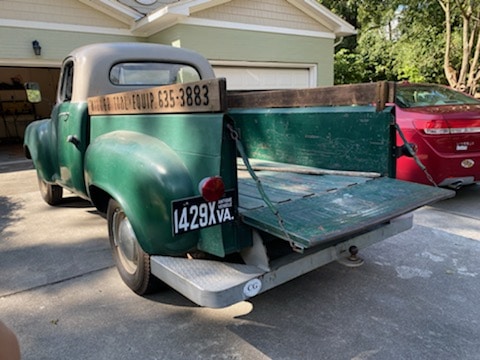 Holiday Christmas truck mini sessions in virginia beach with a 1953 Studebaker