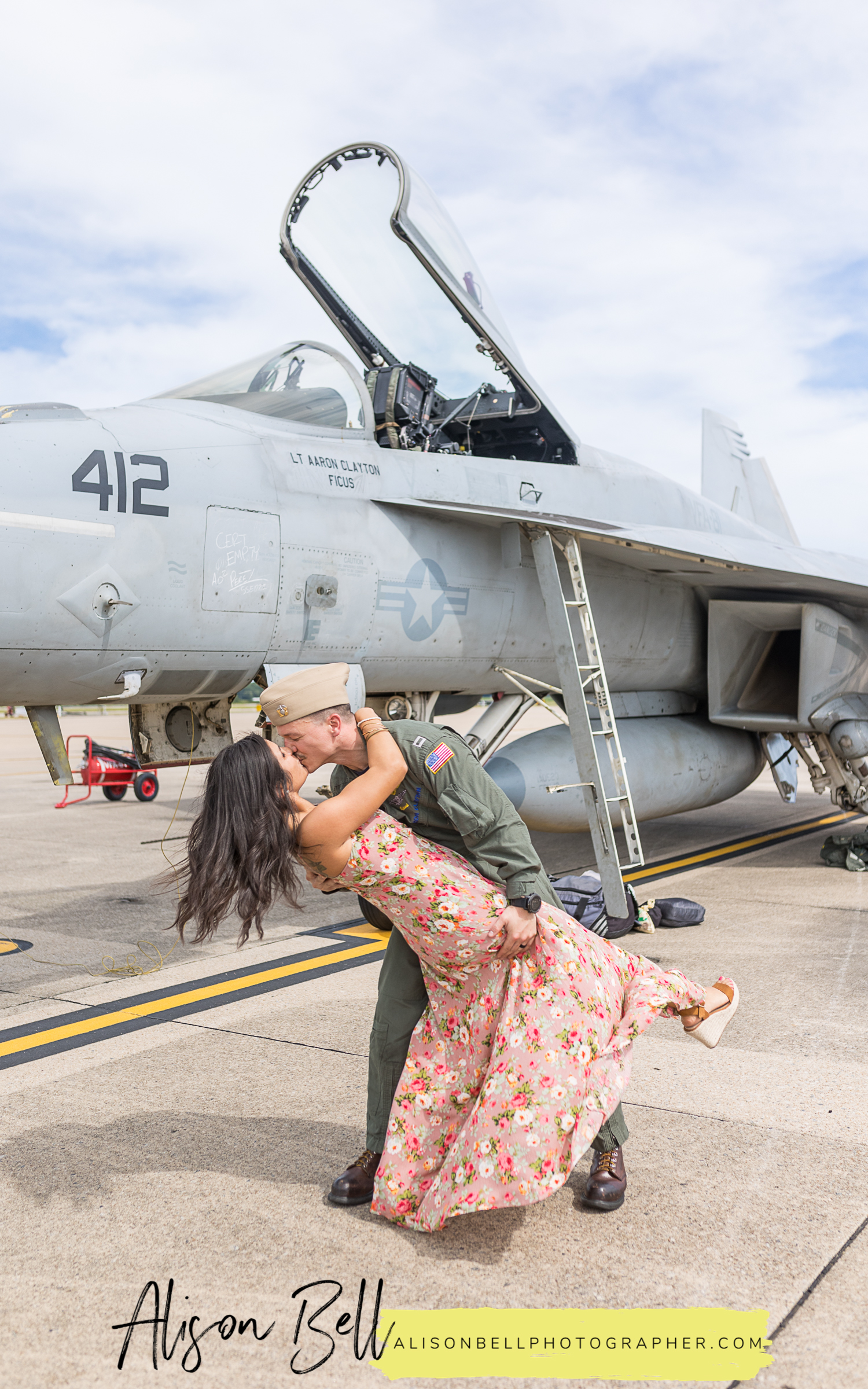 Navy aviation fly in homecoming at the hangar naval air sation oceana in virginia beach, va